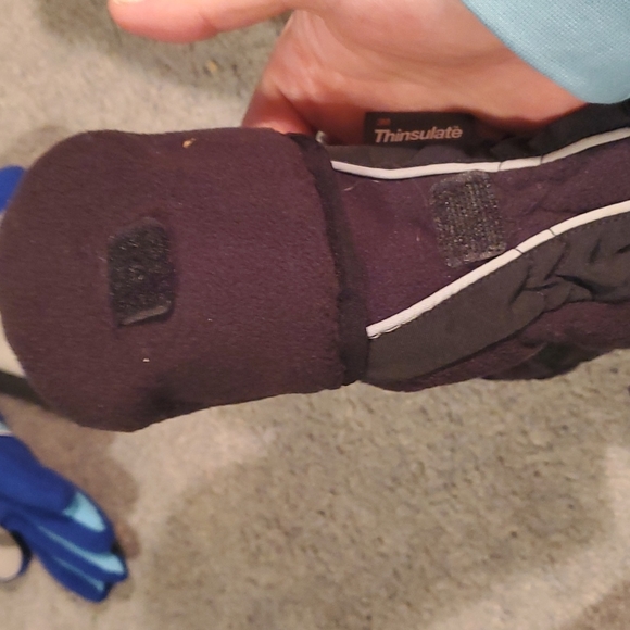 2 new pairs boys youth gloves.peace and texting flip gloves - Picture 4 of 6